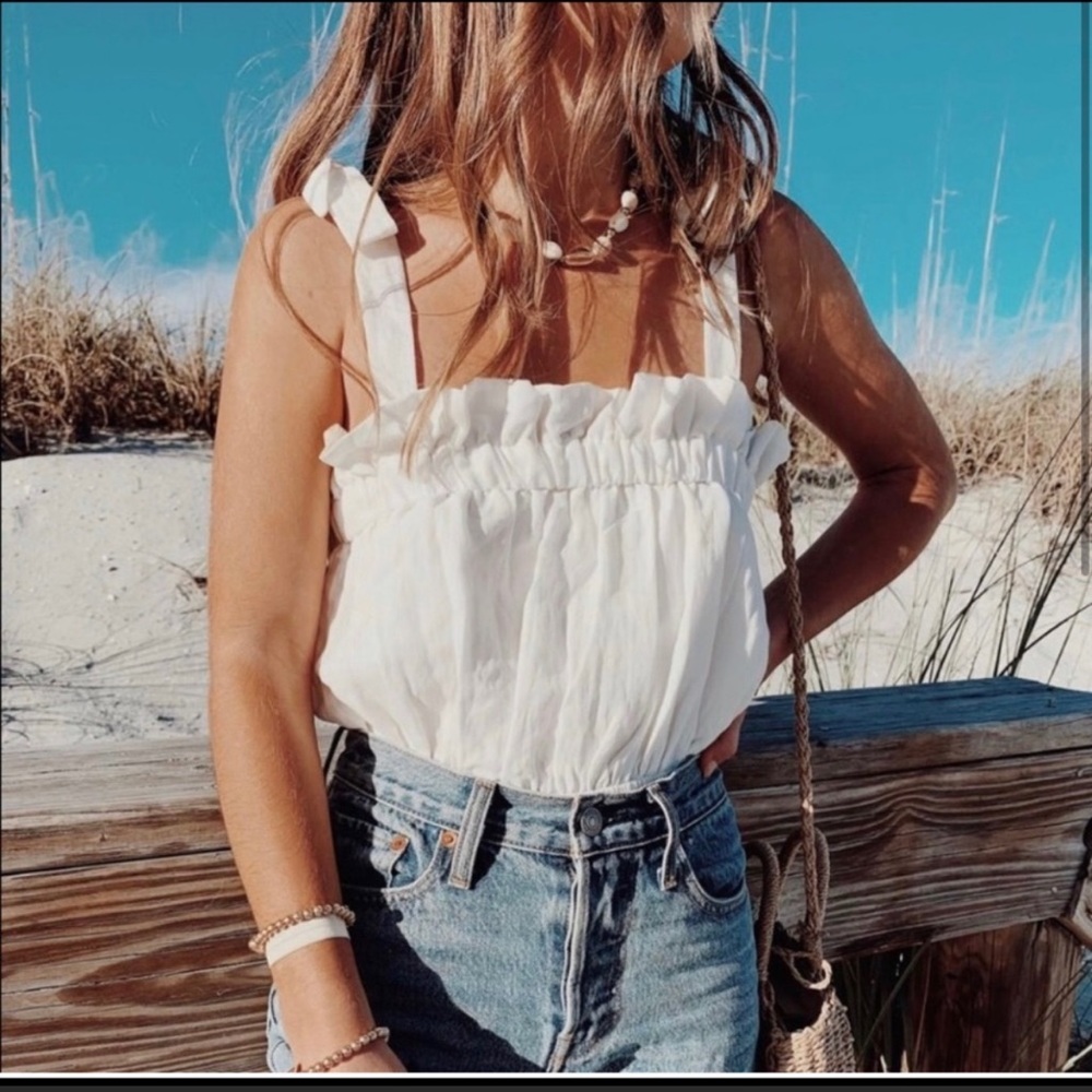 BRAND NEW WITH TAGS! Sabo Skirt White Bodysuit. Size Small.